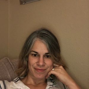Meet your Posher, Jenn
